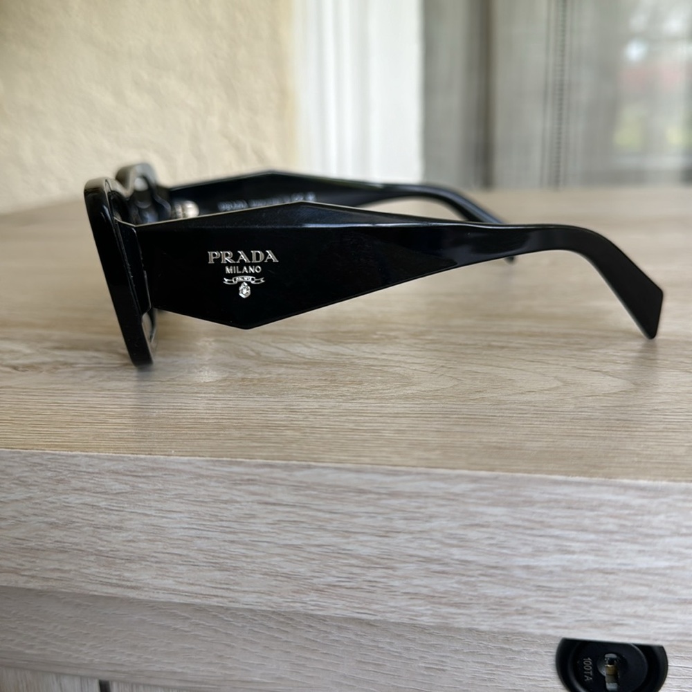 Prada - Symbole Evolution Square in Black & Dark Grey
Prada